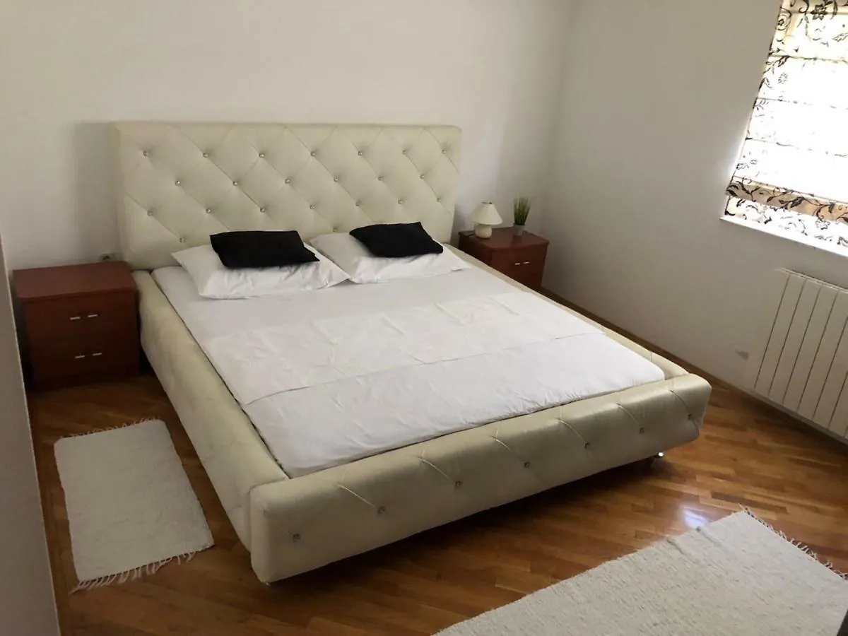 Apartment Neea Stinjan -Free Parking Pula