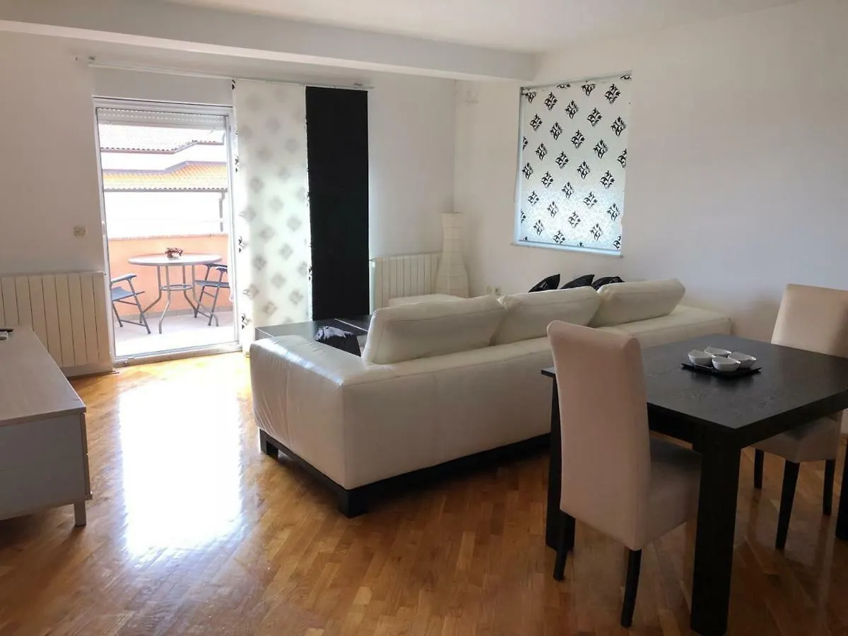 Apartment Neea Stinjan -Free Parking Pula